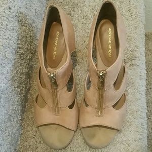 Adrienne Vittadini Opened toed sandal booties